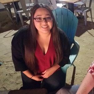 Meet your Posher, Marissa